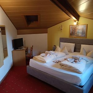 Camera standard con letto king size